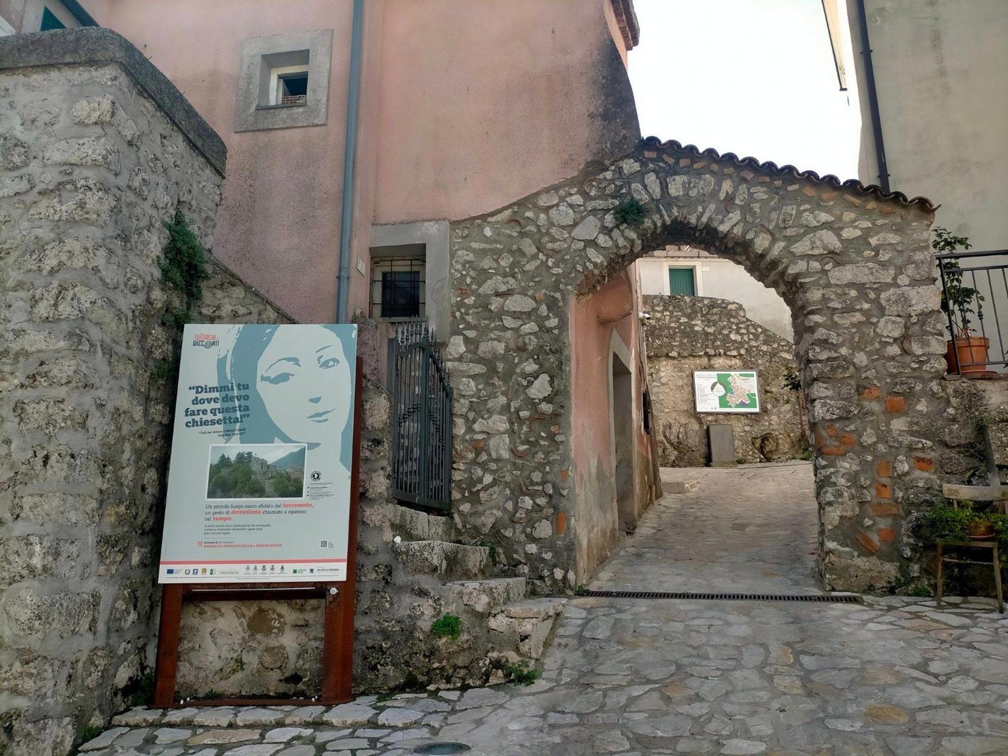 Villa Il Borgo Dei Normanni Colliano Esterno foto